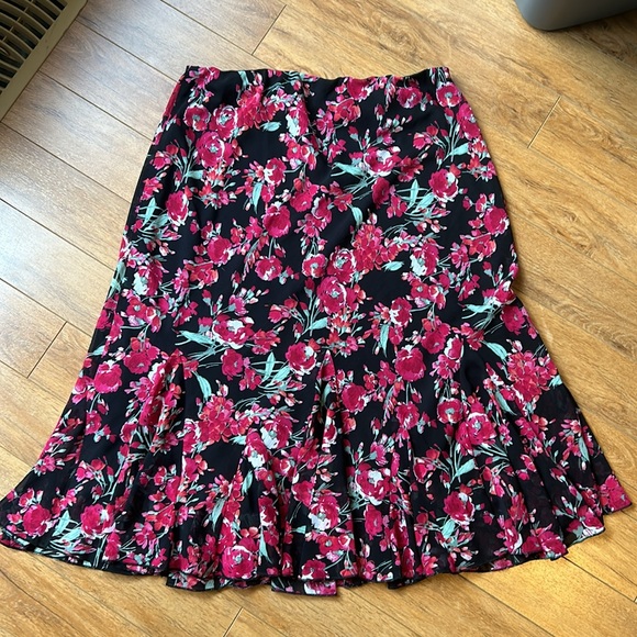Floral Midi Skirt - Picture 2 of 3